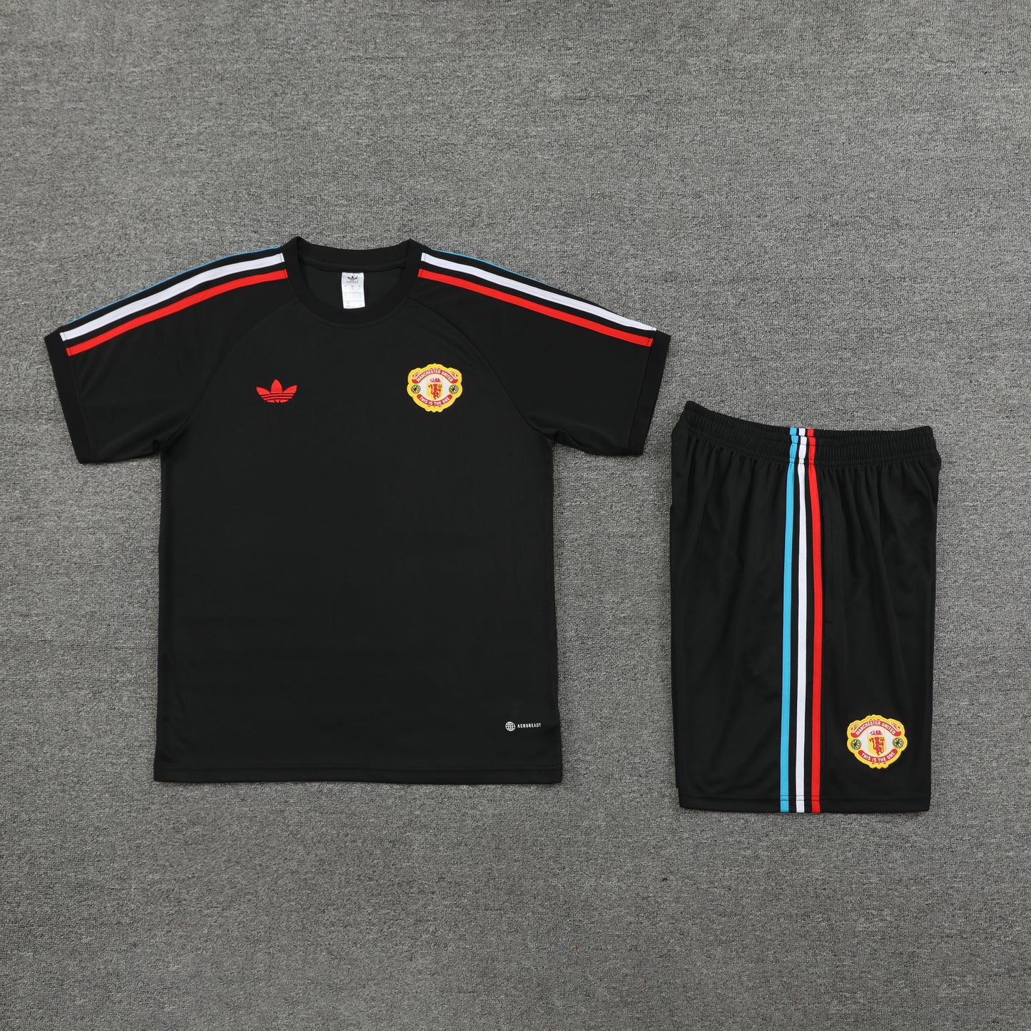 MANCHESTER UNITED TRAINING SHIRT 2024/25