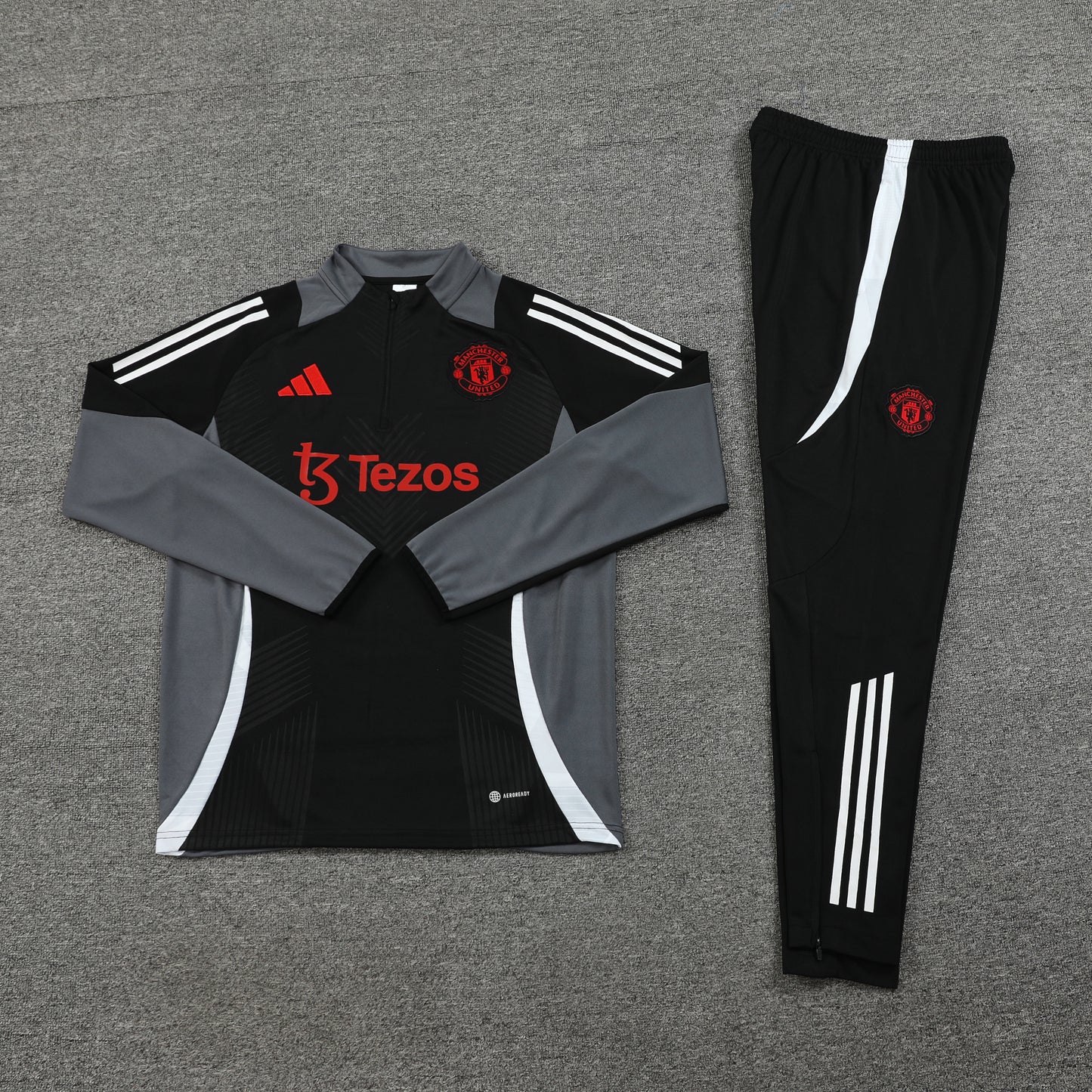 MANCHESTER UNITED TRACKSUIT