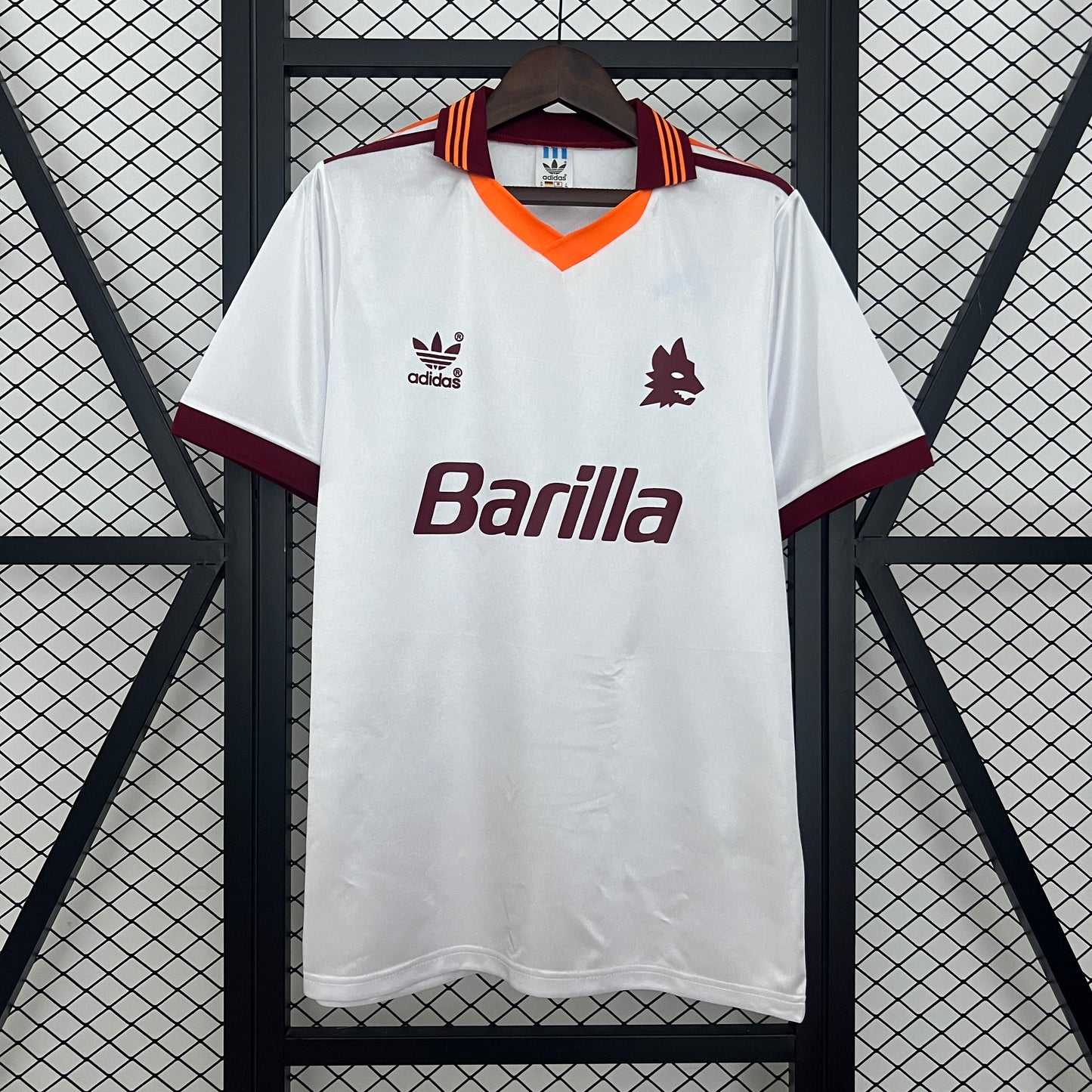 HOLLAND HOME 2002