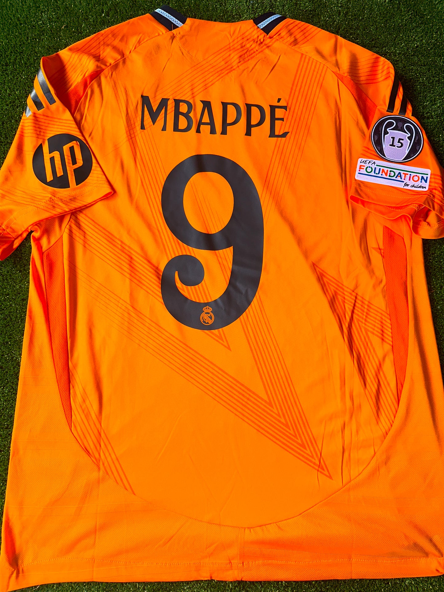 REAL MADRID AWAY PLAYER JERSEY 2024/25