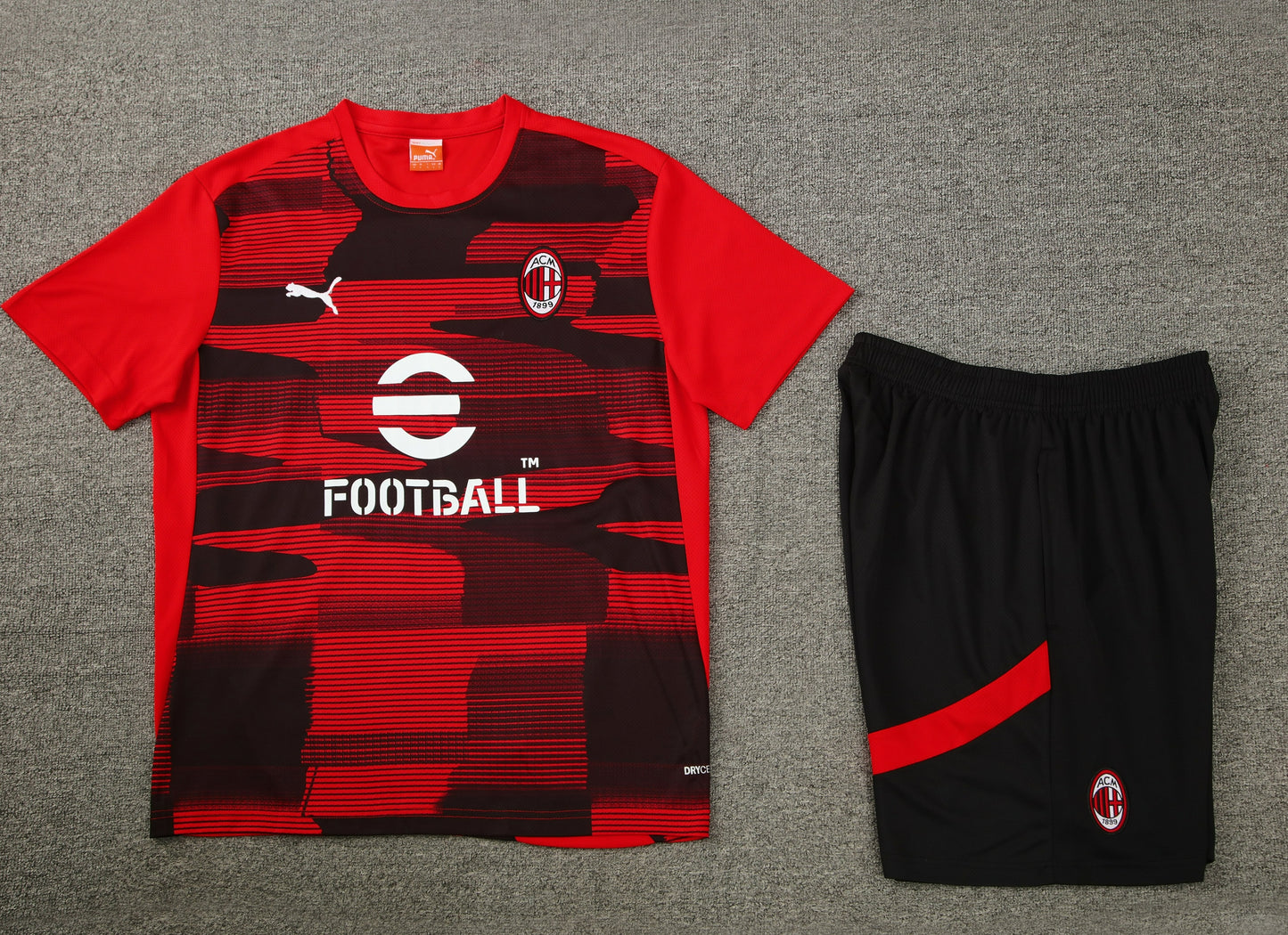 MILAN TRAINING SHIRT 2024/25