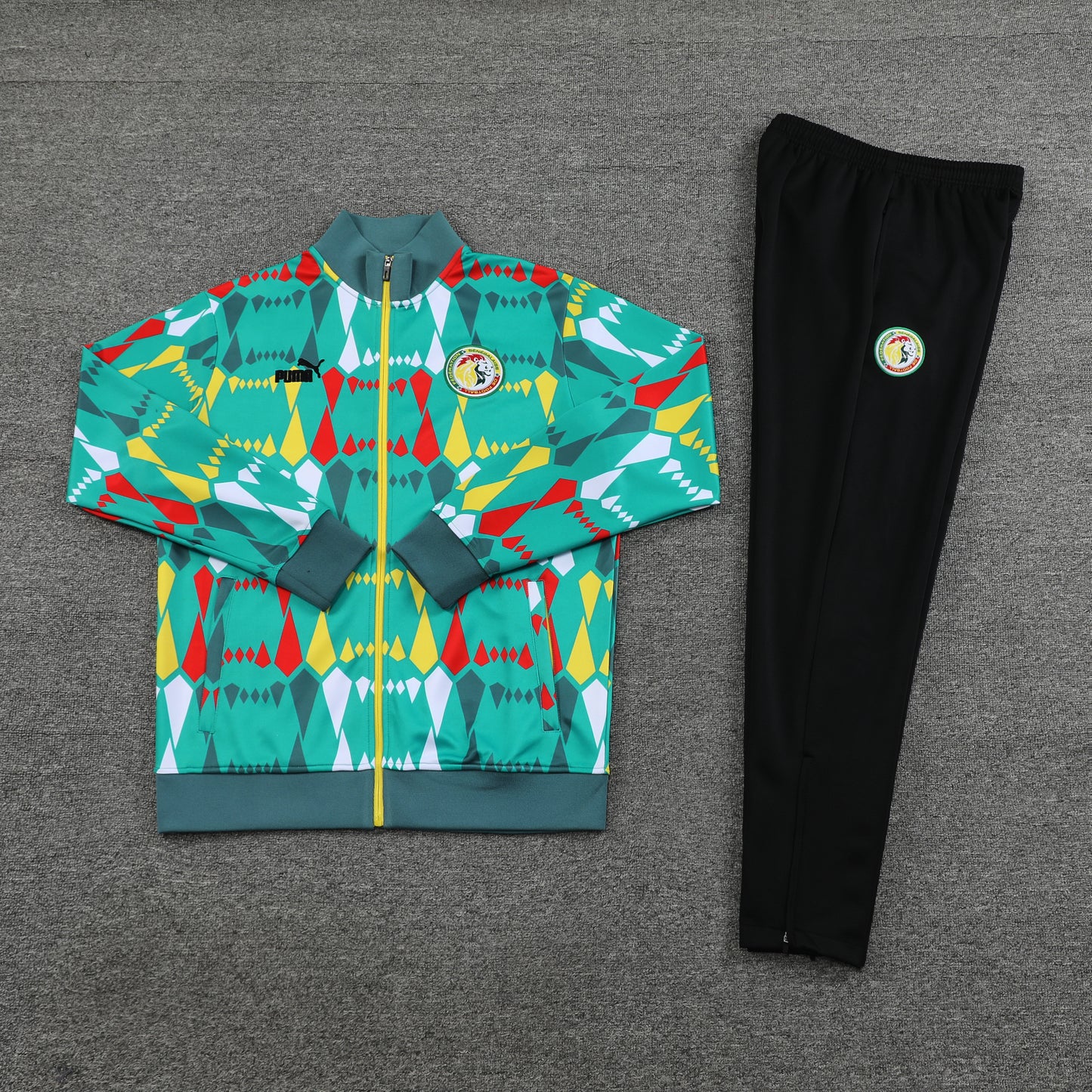 SUIT