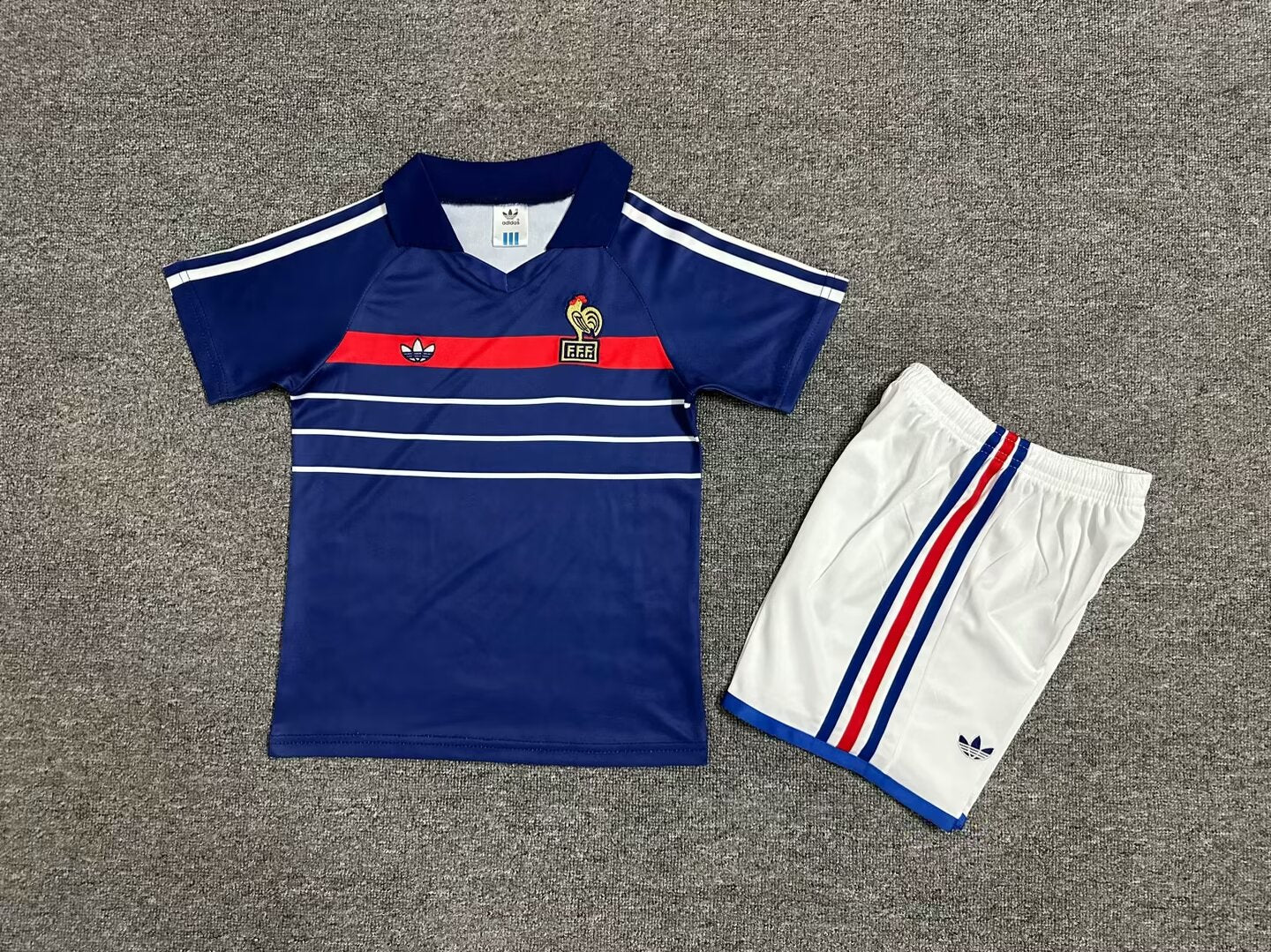 MAGLIA + PANTALONCINO BIMBO FRANCIA 82/84