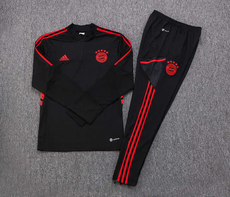 BAYERN TRACKSUIT