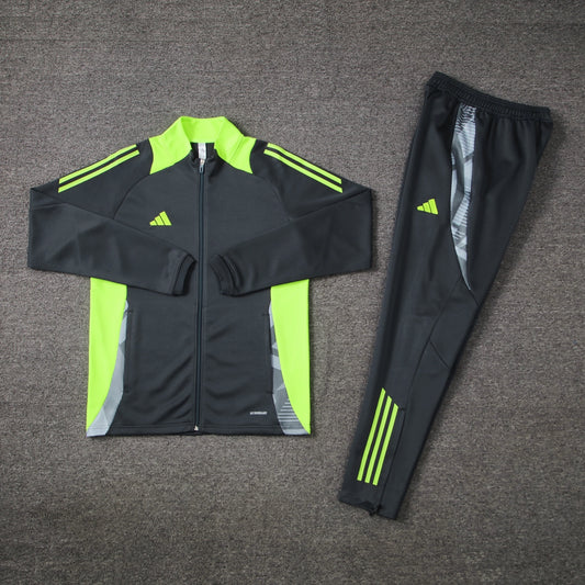 TUTA ADIDAS