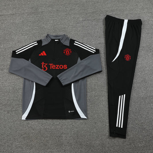 MANCHESTER UNITED TRACKSUIT