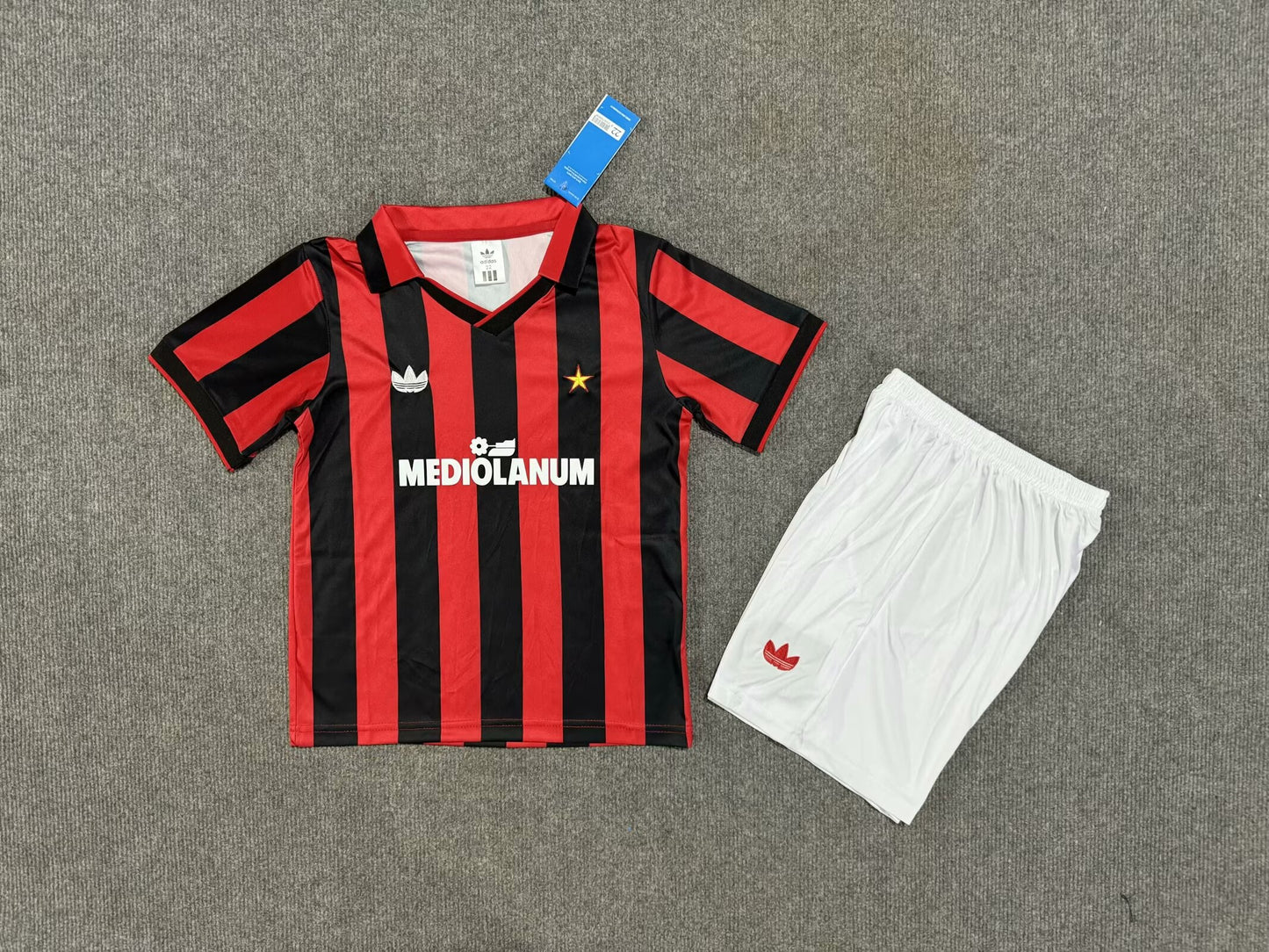 MAGLIA + PANTALONCINO BIMBO MILAN 90/91