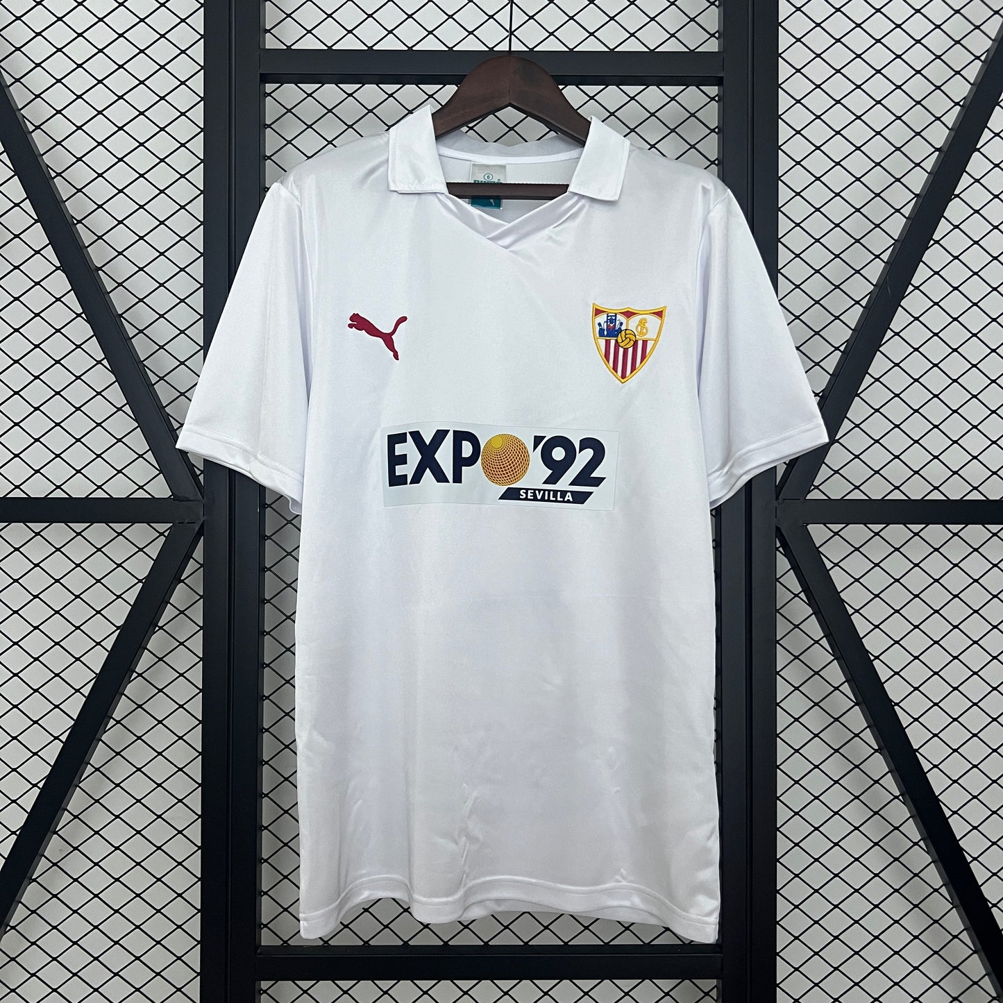 HOLLAND HOME 2002