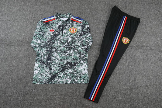 MANCHESTER UNITED TRACKSUIT