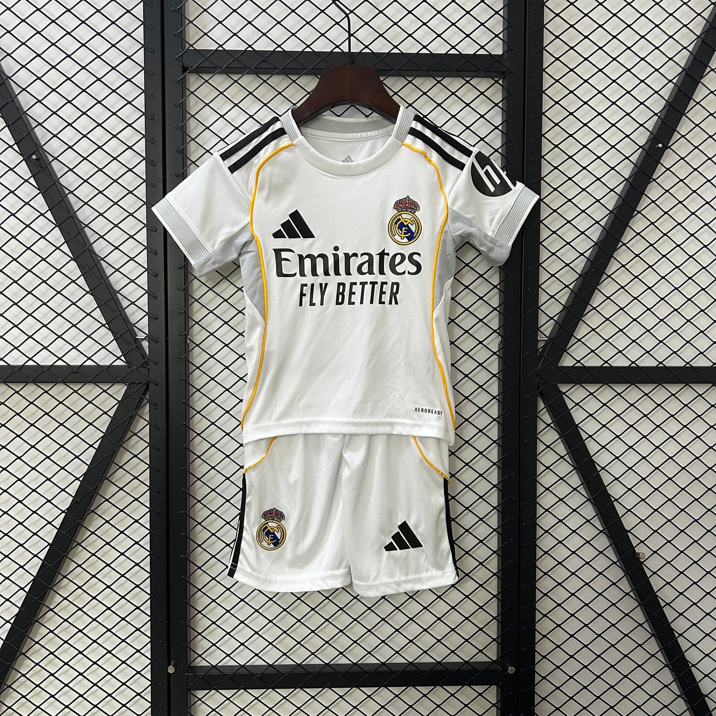 MAGLIA + PANTALONCINO REAL MADRID HOME BIMBO 25/26