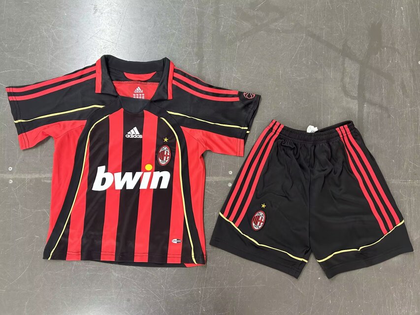 MAGLIA + PANTALONCINO BIMBO BARCELLONA 06/07