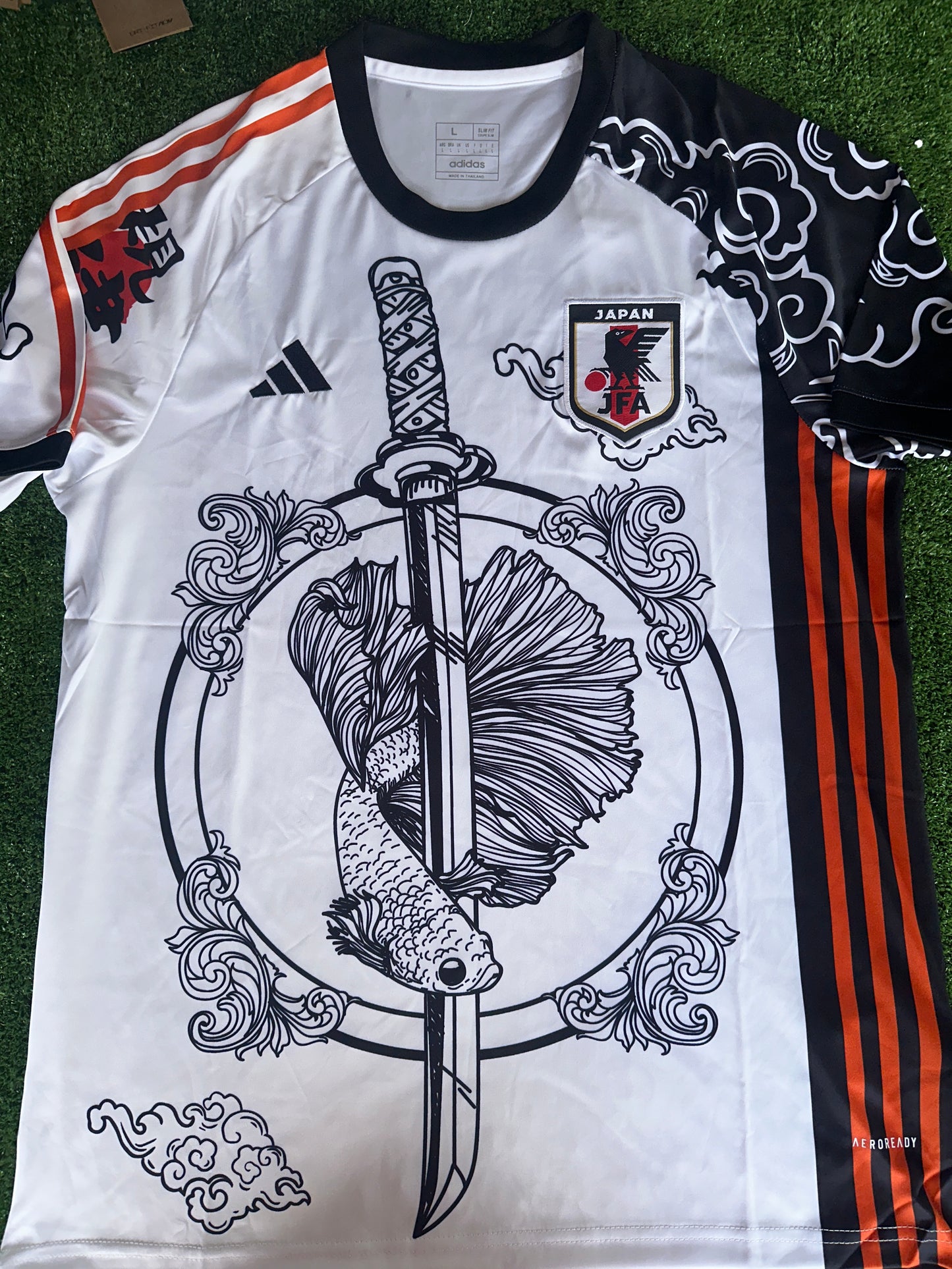 JAPAN SWEATER SWEATER