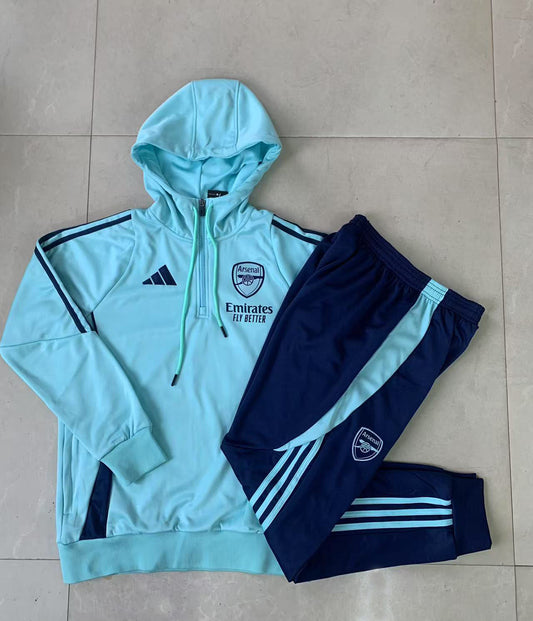 NIKE TRACKSUIT
