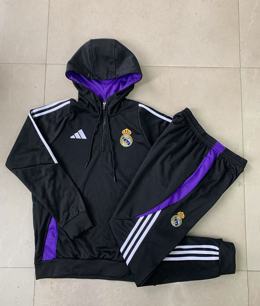 NIKE TRACKSUIT
