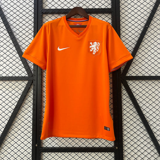 HOLLAND HOME 2002