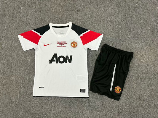 MAGLIA + PANTALONCINO BIMBO MANCHESTER UNITED 10/11