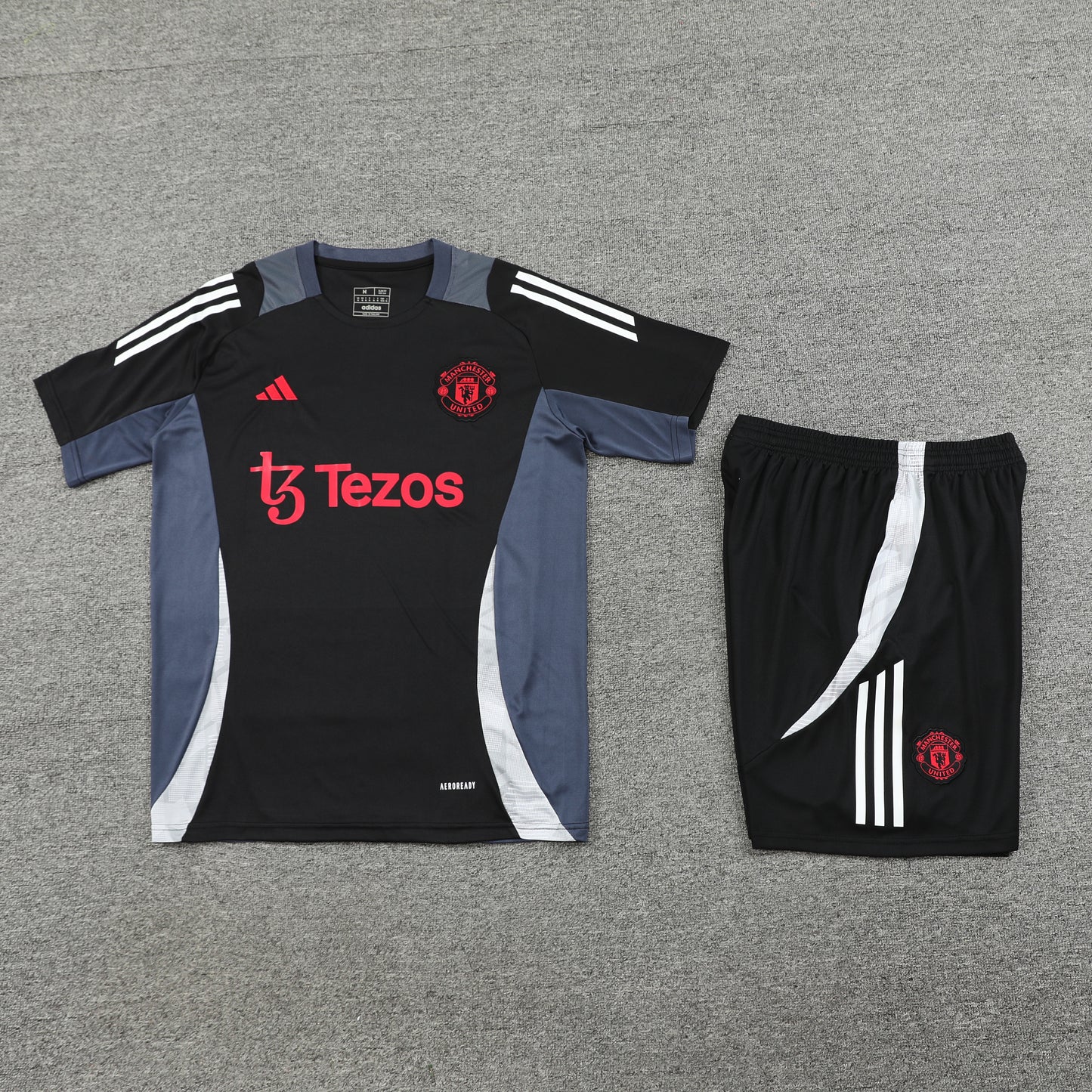 MANCHESTER UNITED TRAINING SHIRT 2024/25