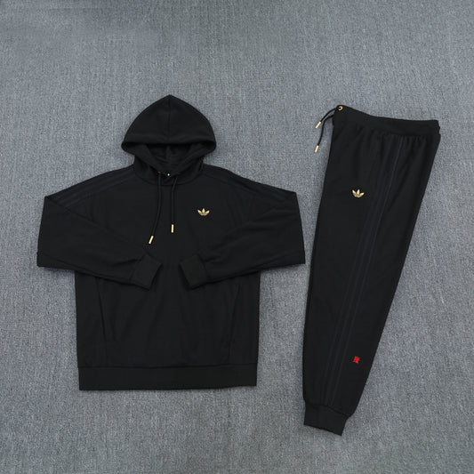 NIKE TRACKSUIT