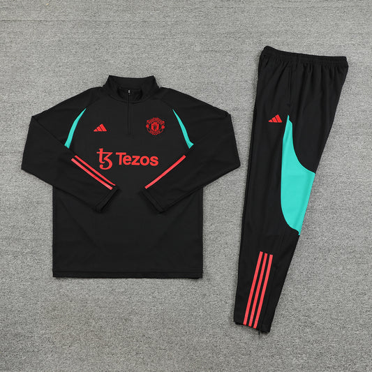 MANCHESTER UNITED TRACKSUIT